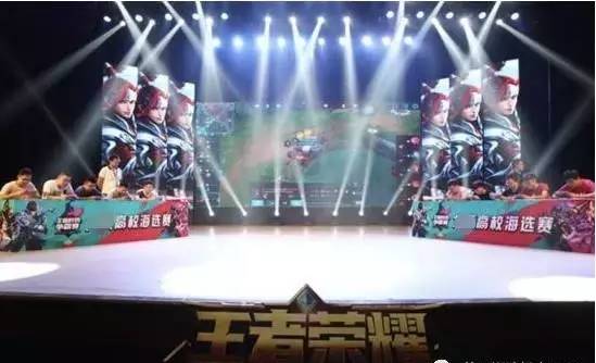 斗地主这牌该不该炸（斗地主这手牌要不要炸？）