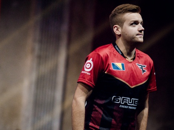 什么是“过度防守”？把钱留给对手的另一种方式（过度防守：把钱拱手让给对手的另一种方式）