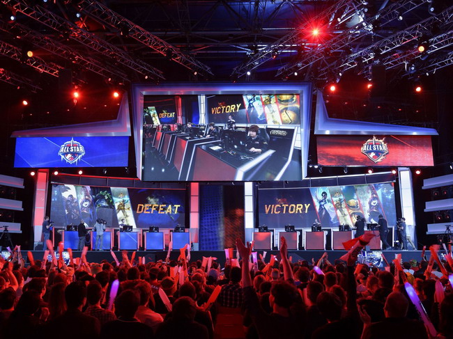 注意身体呀~BLG中野Rank训练至凌晨三点 全力备战决赛