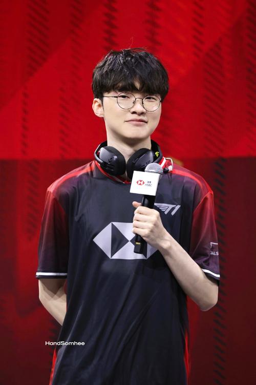 德州扑克高手从不孤注一掷（真正的德州扑克高手从不盲目全押）